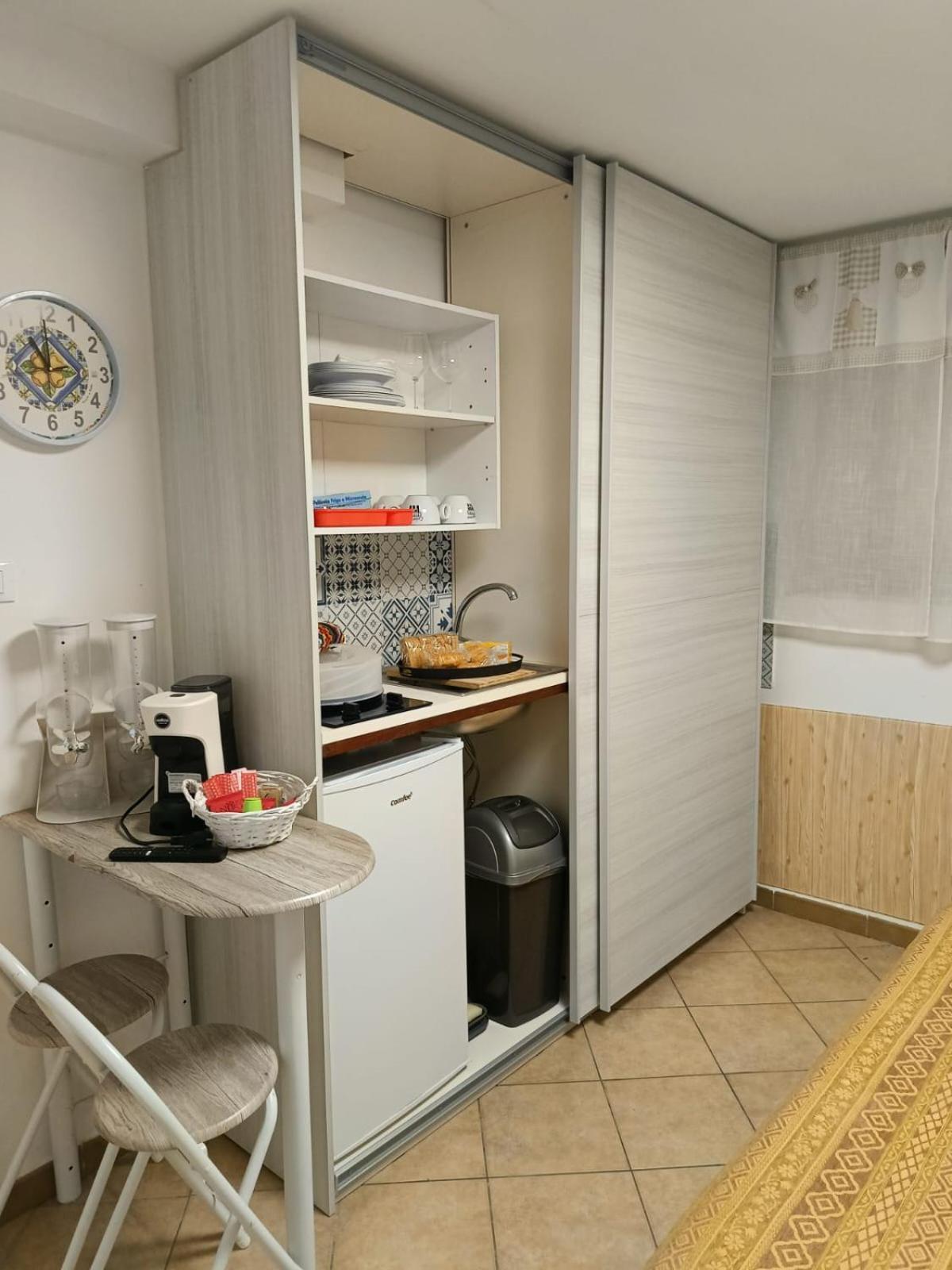 Sicily Guest House Палермо Стая снимка